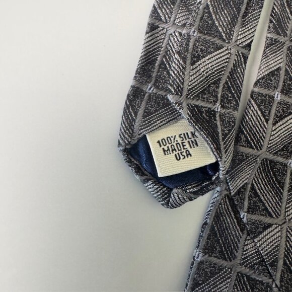 Wilke Rodriguez 100% Silk Classic Pointed Neck Tie Grey Geometric 59" Length - Picture 3 of 5